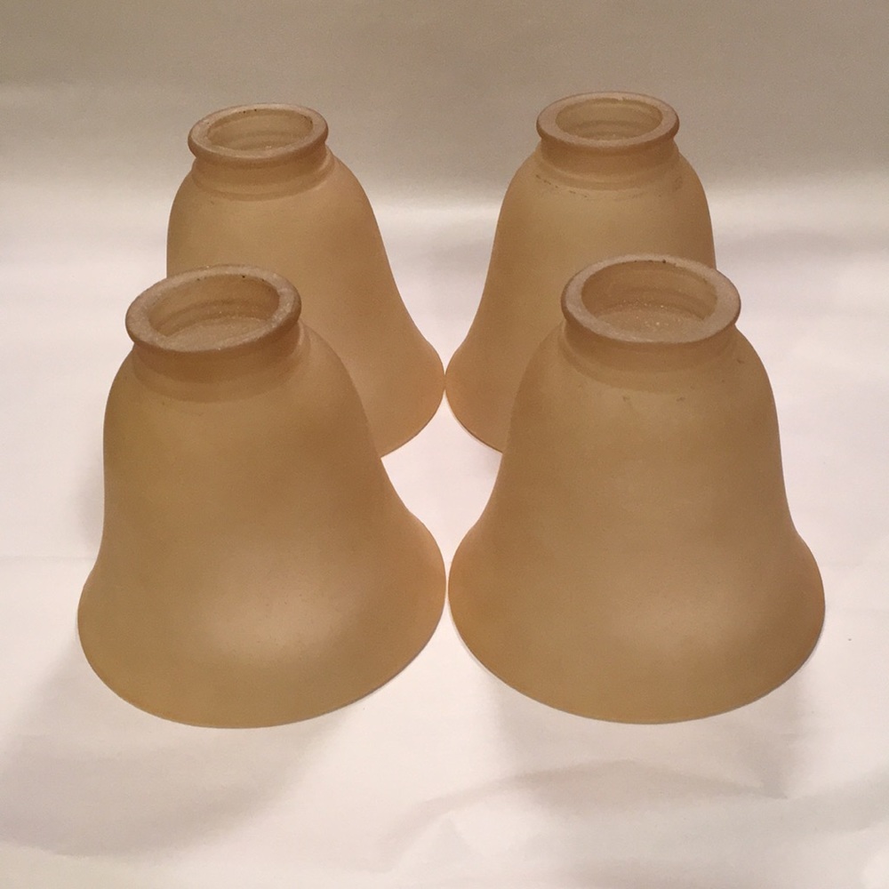 4 GLASS LAMP SHADES FOR CEILING FAN OR VANITY LIGHT KITS.